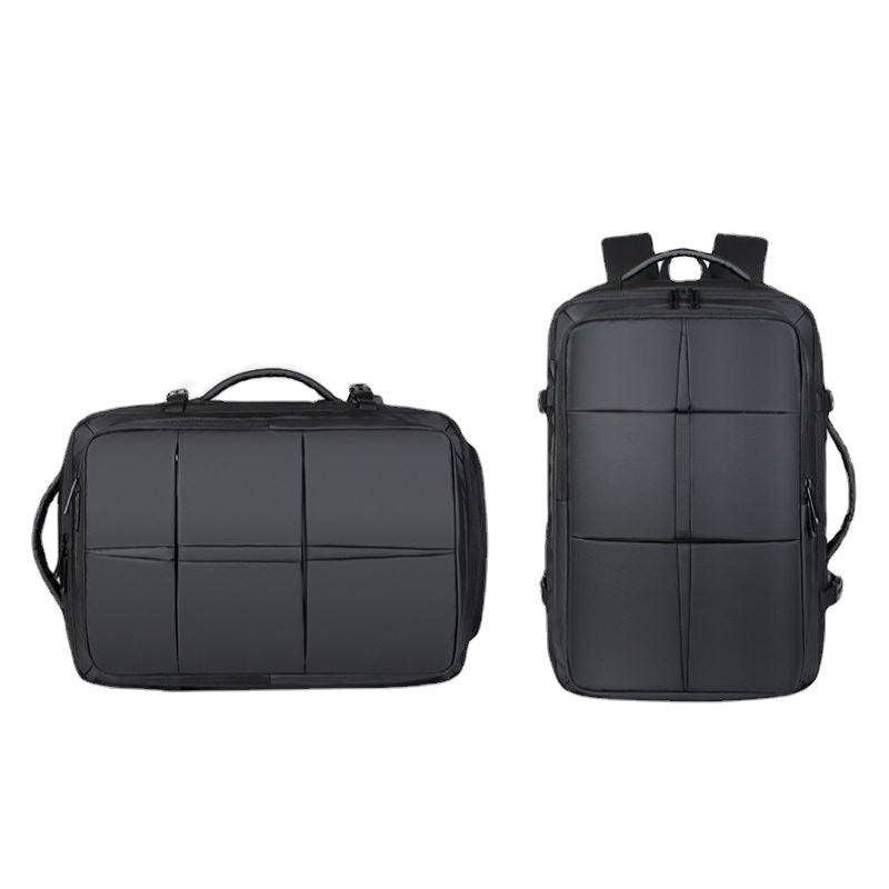 Homme utilisant le sac à dos business en voyage ou au travail