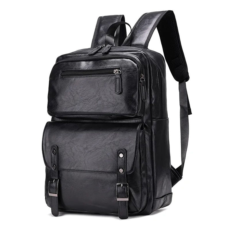 Sac à dos en cuir PU noir pour homme, vue de face, avec poche frontale zippée et boucles métalliques