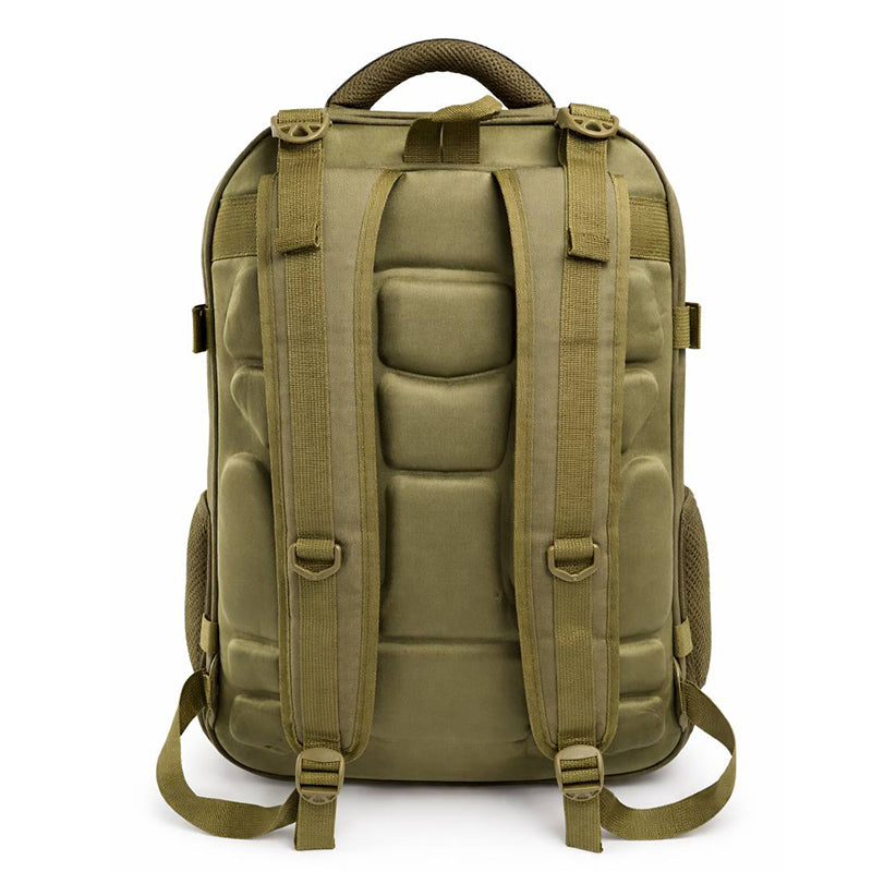 Compartiment spacieux avec espace dédié pour ordinateur portable jusqu’à 17 pouces dans un sac à dos de voyage