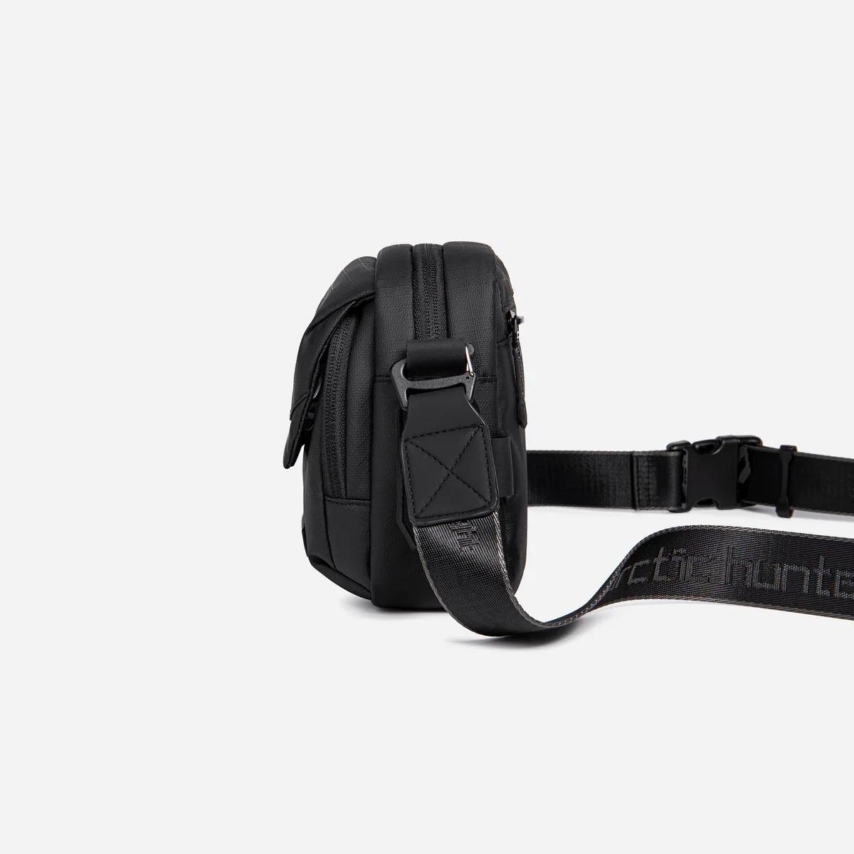 Compartiment intérieur du sac bandoulière homme avec porte-clés détachable